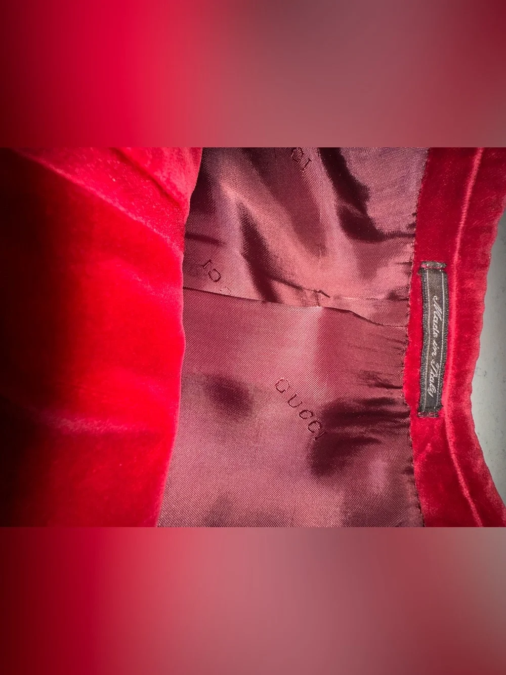 Tom Ford for Gucci iconic men’s red velvet suit.